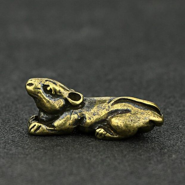Tikus hiasan – simbol nasib dan kemakmuran